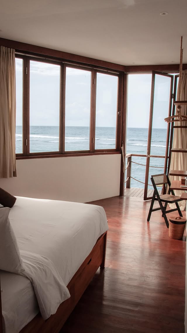 Ohm room with wraparound windows and private deck